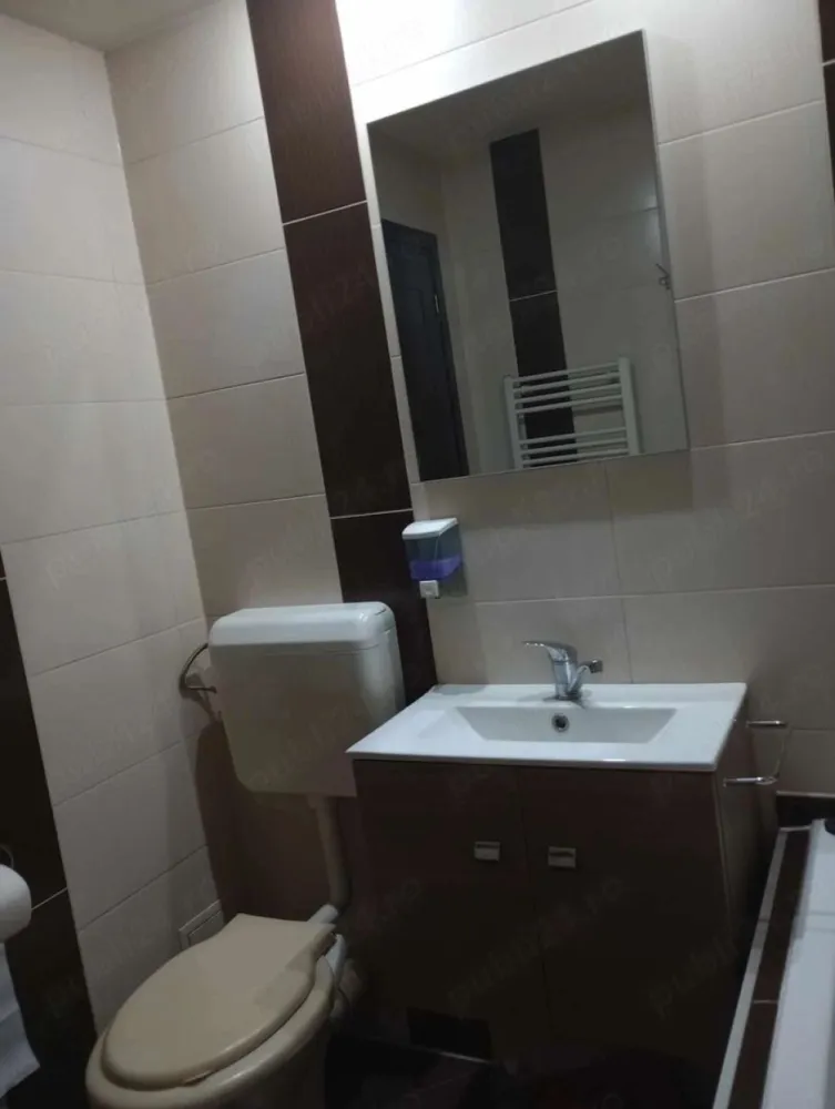 BRASADAS vinde ap 2 cam decomandat pe Careiului in Micro 16.