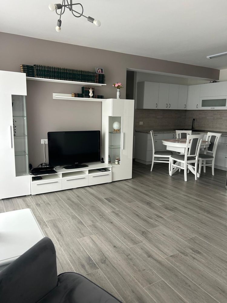 BRASADAS vinde ap 3 cam Gellert Etaj 3/4 Loc parcare cu CF.