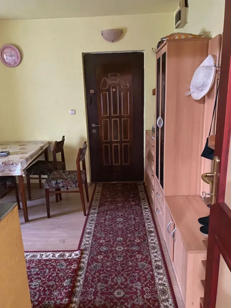 BRASADAS vinde ap 2 cam etaj 1/4 in Micro 16. - Agenția imobiliara BRASADAS vinde apartament cu 2 camere in Micro 16 la etajul 1/4 complet renovat și mobilat.
Www.brasadas.com.