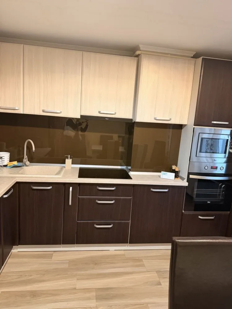 BRASADAS vinde ap 3 cam etaj 3/4 in Carpați 2. - Agenția imobiliara BRASADAS vinde apartament cu 3 camere și 2 balcoane, zona Carpați 2, decomandat, cu o suprafață utilă de 80 mp, 
Apartament se vinde exact așa cum este în poze. 
Www.brasadas.com.