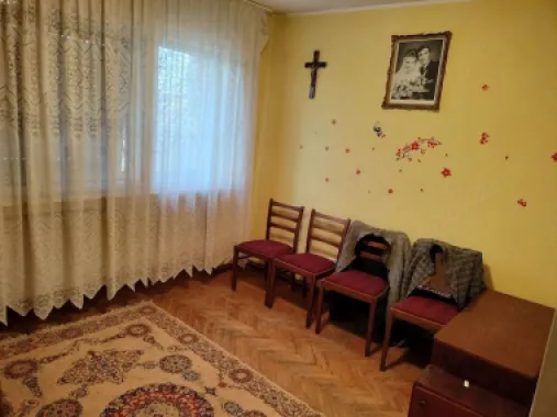 BRASADAS vinde ap 3 cam etaj 4/4 in Micro 16 Brândușa.