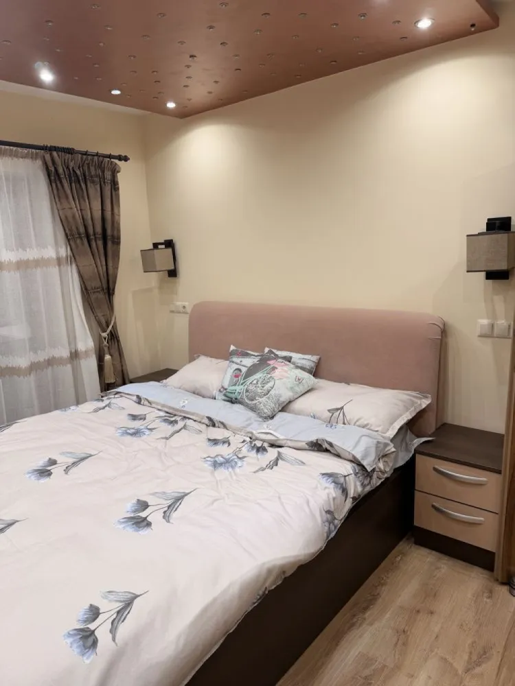 BRASADAS vinde ap 3 cam etaj 3/4 in Carpați 2. - Agenția imobiliara BRASADAS vinde apartament cu 3 camere și 2 balcoane, zona Carpați 2, decomandat, cu o suprafață utilă de 80 mp, 
Apartament se vinde exact așa cum este în poze. 
Www.brasadas.com.