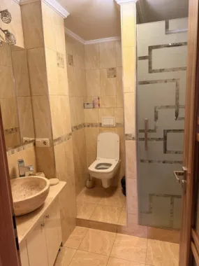 BRASADAS vinde ap 3 cam etaj 3/4 in Carpați 2.