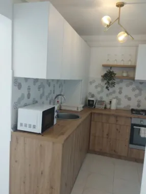 BRASADAS vinde ap 2 cam etaj 7/10 la Burdea