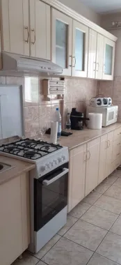 BRASADAS vinde ap 2 cam etaj 2/8 Careiului.