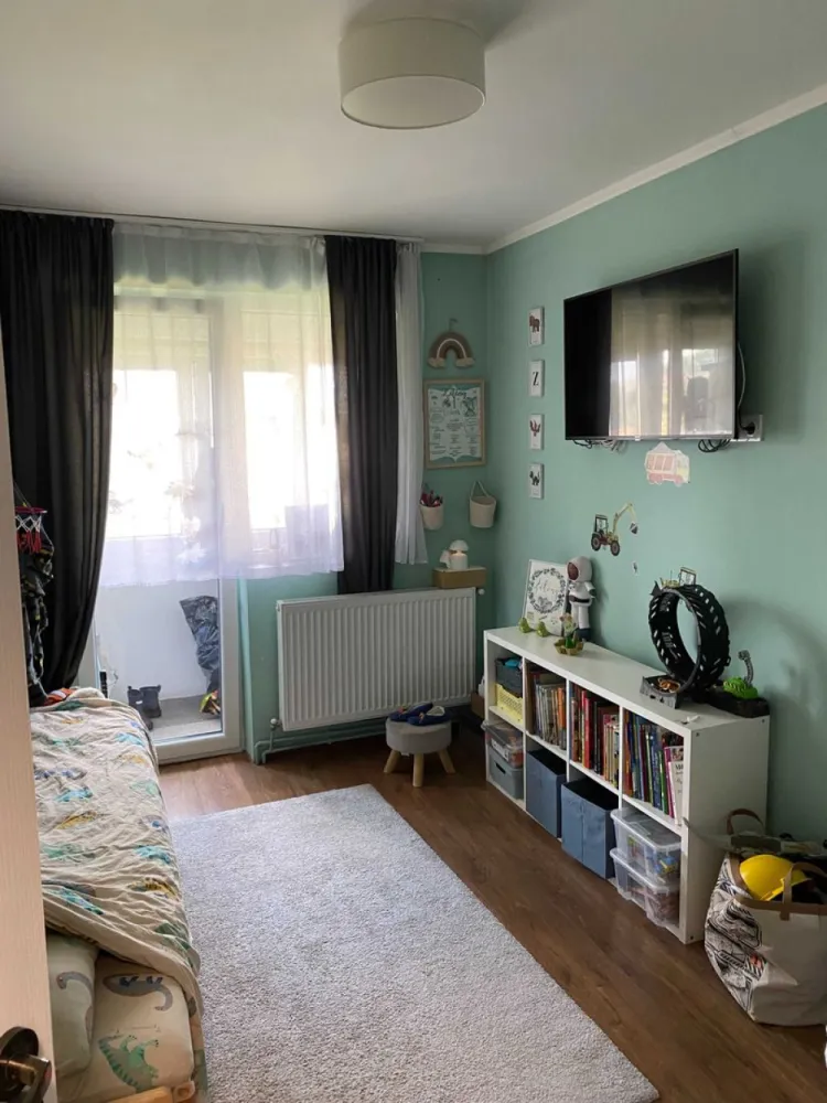 BRASADAS vinde ap 2 cam etaj 4/4 Dariu Pop - Agenția imobiliara BRASADAS vinde apartament cu 2 camere, bloc din caramida, decomandat, 37mp, str Dariu Pop, Micro 14.

Constructie caramida
Usa de siguranta
Balcon
Ferestre PVC
Microcentrala
Parchet laminat
Gresie/Faianta
Necesita o rugravire

Www.brasadas.com.