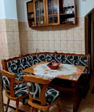 Vand apartament cu 3 camere in micro 16 Satu mare