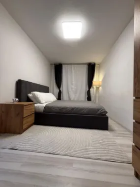BRASADAS vinde garsonieră in Micro 14 Neajlov etaj 1/4 confort 1.