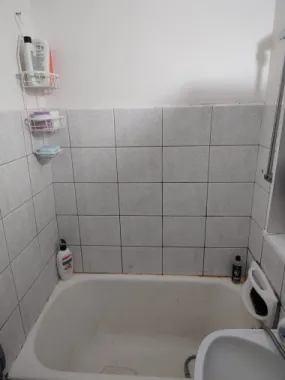 BRASADAS vinde ap 3 cam etaj 2/4 in Solidaritatii.