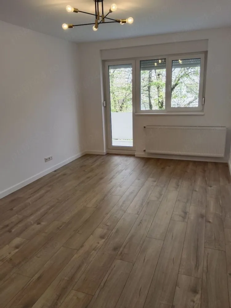Apartament de vânzare 3 camere etajul 3
