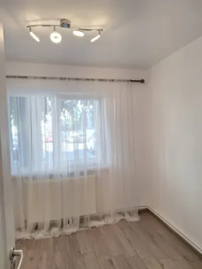 Vând apartament în micro 16