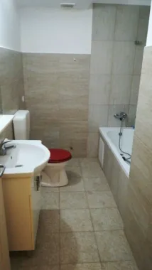 BRASADAS vinde ap 2 cam + living etaj 2 in zona Pta Romana.