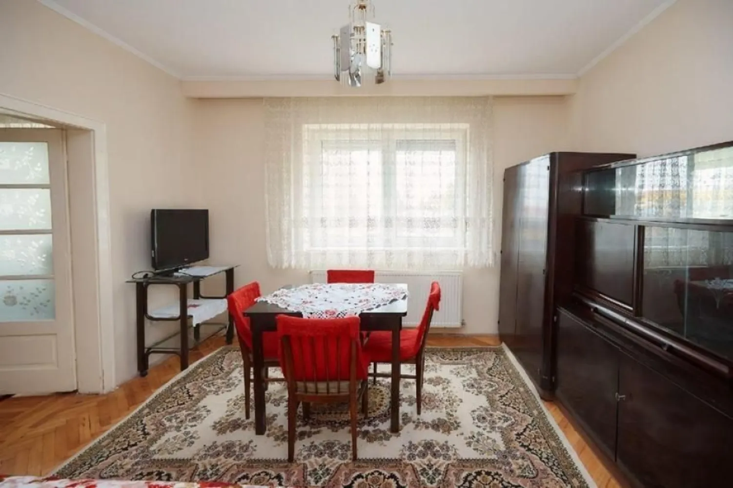 BRASADAS vinde casa individuala zona Careiului.