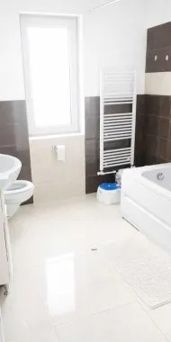 Vând casă în Satu Mare, zona Bercu Roșu