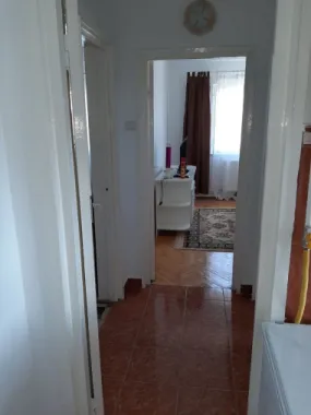 Vand apartament 2 camere