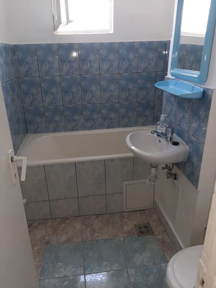 Vand apartament 2 camere