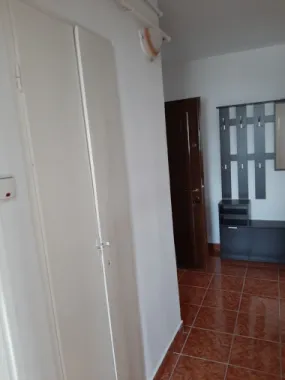 Vand apartament 2 camere