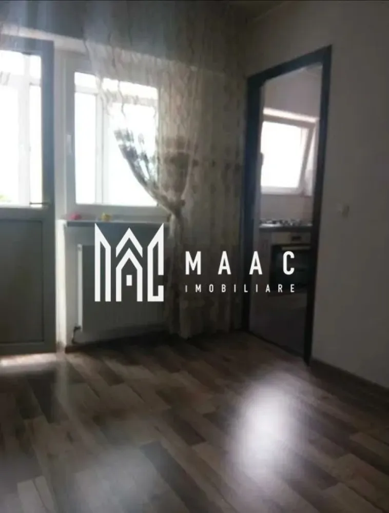 Garsoniera decomandata | Etaj 2 | Balcon | Calea Dumbravii - MAAC Imobiliare va prezinta o garsoniera decomandata situata in zona Calea Dumbrăvii.

Caracteristici:
Tip imobil: Bloc cu regim mic de înălțime (P+4 + mansardă)
Etaj: 2 din 4 – etaj intermediar
Suprafață utilă: 23 mp
Suprafață totală: 26 mp

Compartimentare:
Dormitor, bucătărie separată, hol de acces, balcon de 3 mp închis cu termopan.

Dotări și finisaje:
Centrală termică proprie cu calorifere
Balcon închis
Ferestre termopan 

Avantaje:
Ideal pentru locuit sau investiție
Acces facil către mijloace de transport în comun, magazine, farmacii, restaurante și spații verzi.

Pentru mai multe detalii precizati telefonic ca ati vazut anuntul cu ID: CP2665848