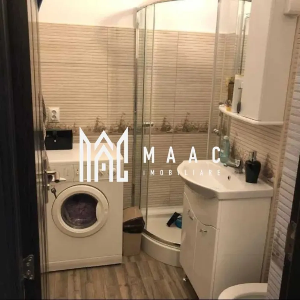 Garsoniera decomandata | Etaj 2 | Balcon | Calea Dumbravii - MAAC Imobiliare va prezinta o garsoniera decomandata situata in zona Calea Dumbrăvii.

Caracteristici:
Tip imobil: Bloc cu regim mic de înălțime (P+4 + mansardă)
Etaj: 2 din 4 – etaj intermediar
Suprafață utilă: 23 mp
Suprafață totală: 26 mp

Compartimentare:
Dormitor, bucătărie separată, hol de acces, balcon de 3 mp închis cu termopan.

Dotări și finisaje:
Centrală termică proprie cu calorifere
Balcon închis
Ferestre termopan 

Avantaje:
Ideal pentru locuit sau investiție
Acces facil către mijloace de transport în comun, magazine, farmacii, restaurante și spații verzi.

Pentru mai multe detalii precizati telefonic ca ati vazut anuntul cu ID: CP2665848