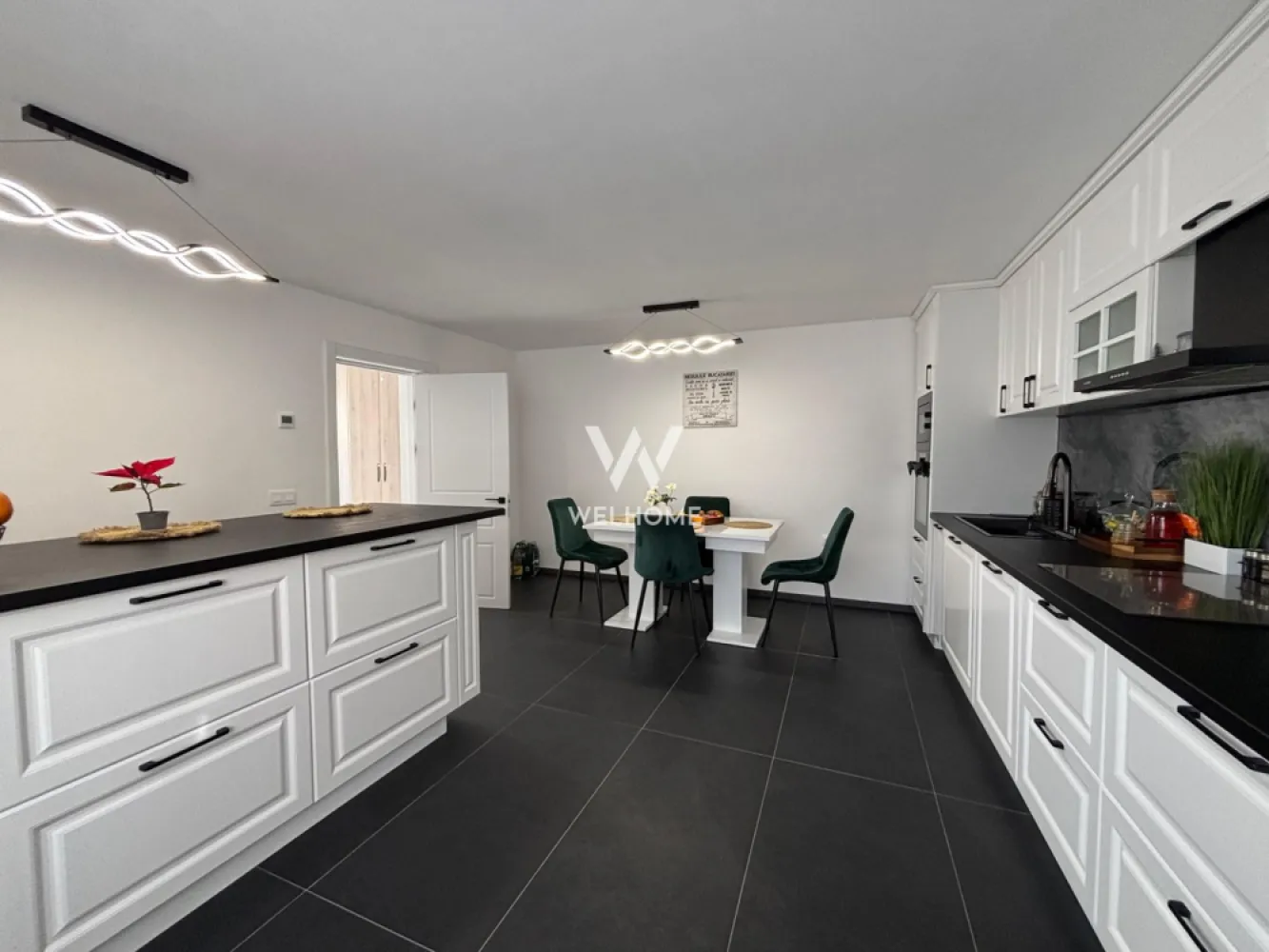 Casa INDIVIDUALA -Zona Lacul Lui Binder - Casa Moderna, complet renovata si mobilata-gata de mutare. Se ofera spre vanzare casa solida, construita in 1957 partea de parter, care a fost renovata complet si modernizata in 2024. Dupa renovare Casa beneficiaza de finisaje moderne si dotari premium. Proprietatea imbina perfect structura solida cu confortul contemporan. Pozitionata pe soare, te bucuri din plina de lumina naturala si de soare. Locuinta vine cu: 🔹 Regim de înălțime: Parter + Etaj 🔹 Suprafață utilă: 156 mp 🔹 Suprafață teren: 233 mp 🔹 Se vinde complet MOBILATA SI UTILATA. Compartimentare: La Parter: -Hol de acces cu spatiu pentru papucar cu acces in bucataria complet decomandata -Un alt hol mare unde si acolo beneficiezi de spatii de depozitere -Living spatios -Baie prevazuta cu cabina de dus La etaj: -Hol mare -3 dormitoare dintre care unul matrimonial cu dressing. -O baie smart de unde totul poate fi controlat. 🔧 Caracteristici și dotări: • Încălzire în pardoseală la parter • Calorifere la etaj • Centrală termică Bosch 24 kW • Aer condiționat cu invertor dual – căldură iarna, răcoare vara • Panou radiant în baia de la etaj • Panouri solare 5,5 kW – eficiență energetică sporită • Izolație exterioară cu polistiren de 7 cm • Ferestre termopan Rehau • Sistem de supraveghere video • Automatizare poartă acces 🏗️ Istoric construcție: • Construcție inițială: 1957 • Renovare și modernizare completă: 2024 O locuință ideală pentru o familie care își dorește confort, siguranță și costuri reduse de întreținere, fără investiții suplimentare. Alege sa locuieste in inima orasului Sibiu, intr-o casa NOUA. PRET: 295.000 EURO CONTACT: 0740029352- IOANA LARISA Pentru mai multe detalii contacteaza-ma. }}