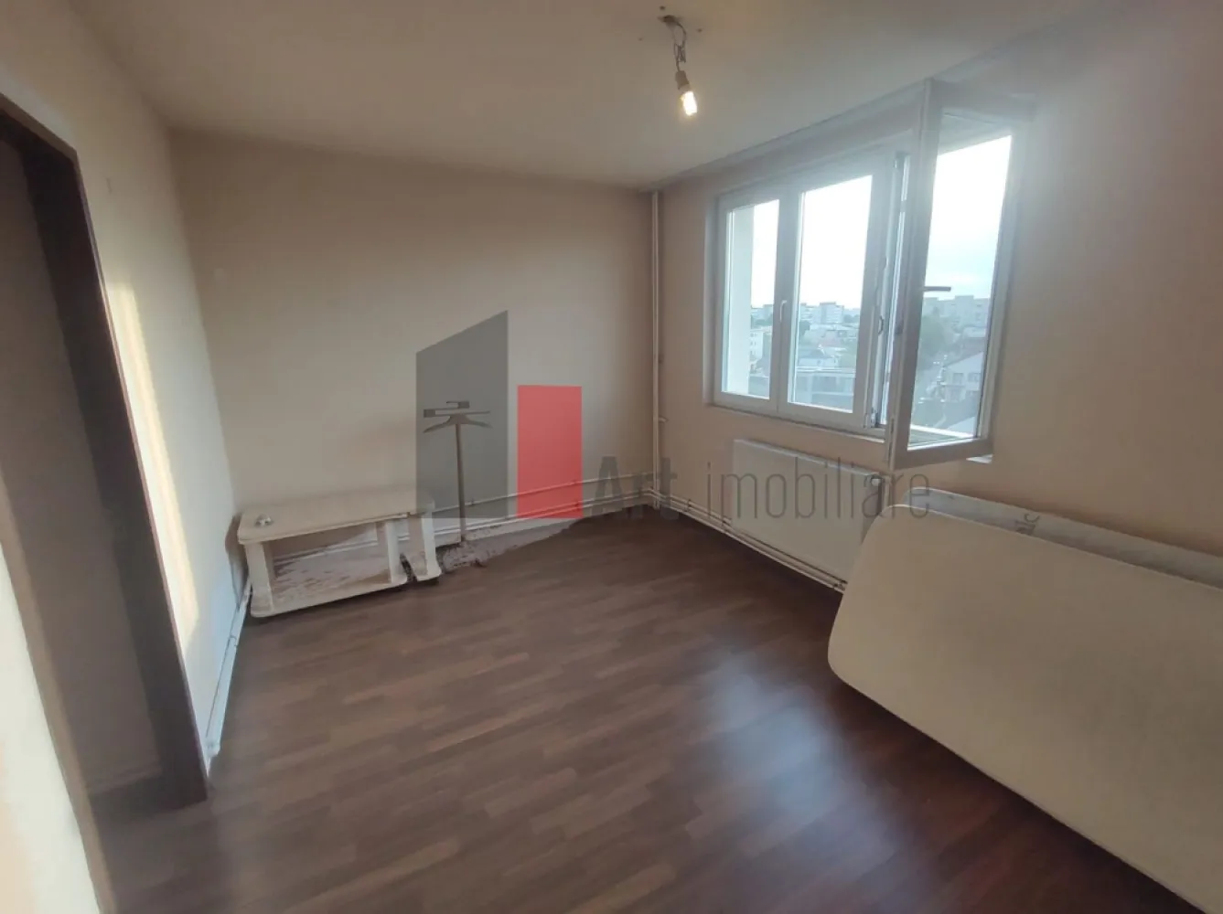Vânzare apartament 3 camere cu centrală Bd. Obregia - Fântâna Florilor
