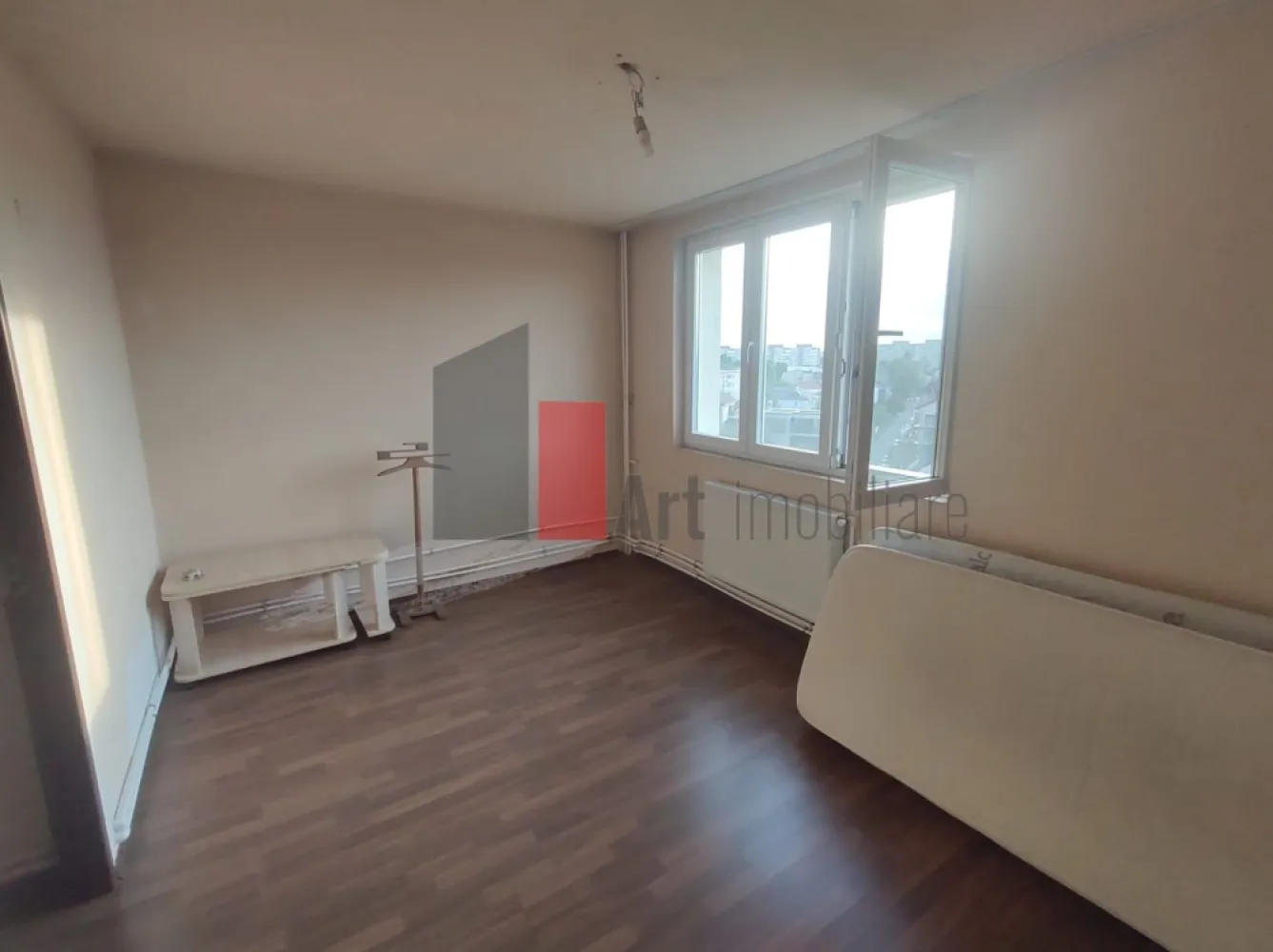 Vânzare apartament 3 camere cu centrală Bd. Obregia - Fântâna Florilor