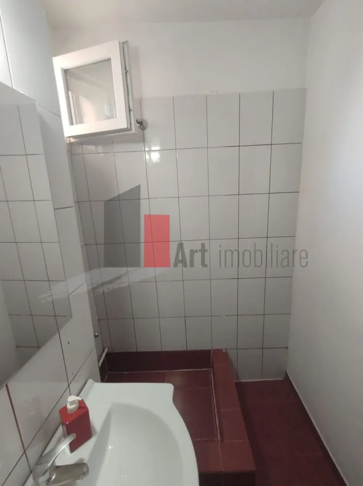 Vânzare apartament 3 camere cu centrală Bd. Obregia - Fântâna Florilor