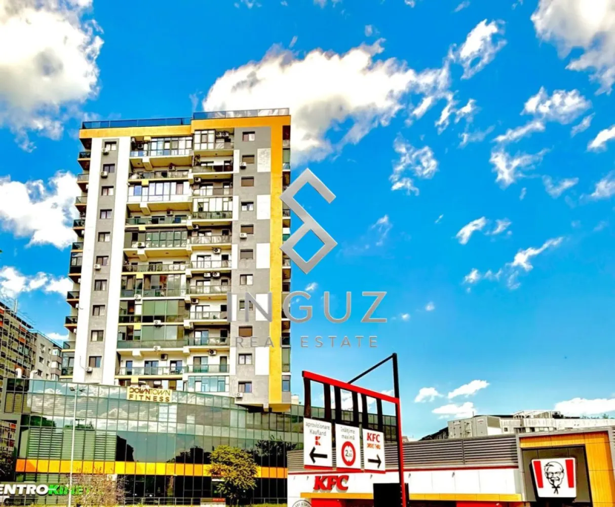 PRIMA ÎNCHIRIERE DUPĂ RENOVARE – Studio Premium New City Residence - PRIMA ÎNCHIRIERE DUPĂ RENOVARE | Studio Premium – New City Residence – Dristor ⬇️ العربية بالأسفل ⬇️

DIRECT PROPRIETAR | Comision agenție: 50%

Descoperă un studio elegant și complet renovat, situat în prestigiosul complex New City Residence 2018, la doar 6 minute de metrou Dristor. Un spațiu modern, luminos și atent amenajat, inspirat din atmosfera relaxantă a coastei Amalfi, perfect pentru cei care își doresc confort, stil și acces rapid către orice punct important al orașului.

Localizare excelentă:
• Bd. Mihai Bravu – intersecție cu Dristor
• 30 secunde până la stația de tramvai
• 6 minute până la metrou Dristor
• 1 minut Kaufland
• Acces imediat la KFC, Mesopotamia, Pepco, Jysk, DM, Takko, Deichmann și alte magazine/restaurante

Despre apartament:
• Studio 34 mp
• Etaj 2 din 12
• Prima închiriere după renovare completă – Mai 2026
• Mobilat și utilat complet, inclusiv decorațiuni exact ca în imagini
• Atmosferă premium și foarte primitoare

Renovări & Dotări Premium:
• Gresie și faianță noi în baie și bucătărie
• Obiecte sanitare complet noi
• Zugrăvit integral
• Jaluzele exterioare din aluminiu pentru confort termic și liniște
• Plase de țânțari
• Saltea nouă
• Centrală proprie cu termostat
• Aer condiționat
• Plită pe inducție
• Cuptor electric + cuptor cu microunde
• Frigider încorporat
• Espressor DeLonghi cu funcție de măcinare boabe
• Mașină de spălat rufe

Facilități bloc:
• Hol modern renovat recent
• 2 lifturi
• Supraveghere video 24/24

Vecinătăți:
InCity Residence, Baba Novac, Mall Vitan, ParkLake, Parc IOR, Piața Muncii, Decebal, Alba Iulia, Nerva Traian, Vitan Residence.

Animalele de companie nu sunt permise.

أول إيجار بعد تجديد كامل | ستوديو فاخر – New City Residence – Dristor

من المالك مباشرة | عمولة المكتب 50٪

فرصة مميزة لاستئجار ستوديو حديث وفاخر داخل مجمع New City Residence 2018، على بعد 6 دقائق فقط من مترو Dristor. تصميم أنيق وأجواء مستوحاة من ساحل Amalfi الإيطالي، ليمنحك شعور الراحة والفخامة يوميًا.

موقع ممتاز:
• Mihai Bravu – تقاطع Dristor
• 30 ثانية من محطة الترام
• 6 دقائق من مترو Dristor
• دقيقة واحدة من Kaufland
• قريب جدًا من جميع الخدمات والمطاعم والمحلات التجارية

تفاصيل الشقة:
• ستوديو 34 متر مربع
• الطابق 2 من 12
• أول إيجار بعد تجديد كامل – مايو 2026
• مفروش ومجهز بالكامل مع جميع الديكورات كما في الصور
• تصميم عصري وأجواء راقية جدًا

التجهيزات والمميزات:
• سيراميك وتجديد كامل للمطبخ والحمام
• جميع الأدوات الصحية جديدة
• دهان كامل للشقة
• ستائر ألمنيوم خارجية لعزل ممتاز وراحة أثناء النوم
• شبك للحشرات
• مرتبة جديدة
• تدفئة مركزية خاصة مع ترموستات
• تكييف
• موقد Induction
• فرن كهربائي + ميكروويف
• ثلاجة مدمجة
• ماكينة قهوة DeLonghi مع طحن البن
• غسالة ملابس

مميزات المبنى:
• مدخل حديث وفخم
• مصعدين
• كاميرات مراقبة 24/24

غير مسموح بالحيوانات الأليفة.

Inguz Real Estate
📱 +40 774 017 567
📱 +40 724 922 092
✉️ info.inguzrealestate.com
