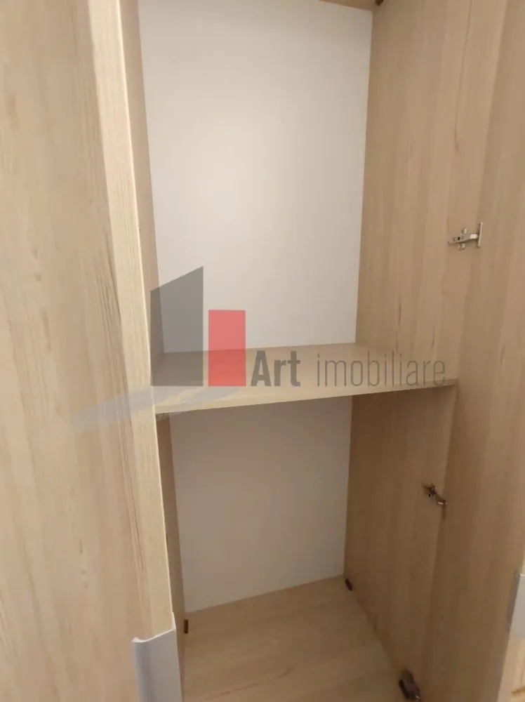 Prima închiriere apartament decomandat 3 camere - Bd. Lacul Tei -Parcul Circului