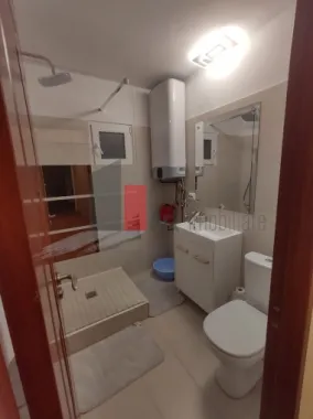 Prima închiriere apartament decomandat 3 camere - Bd. Lacul Tei -Parcul Circului