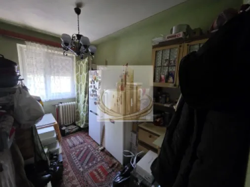 Apartament 4 camere în zona Dacia