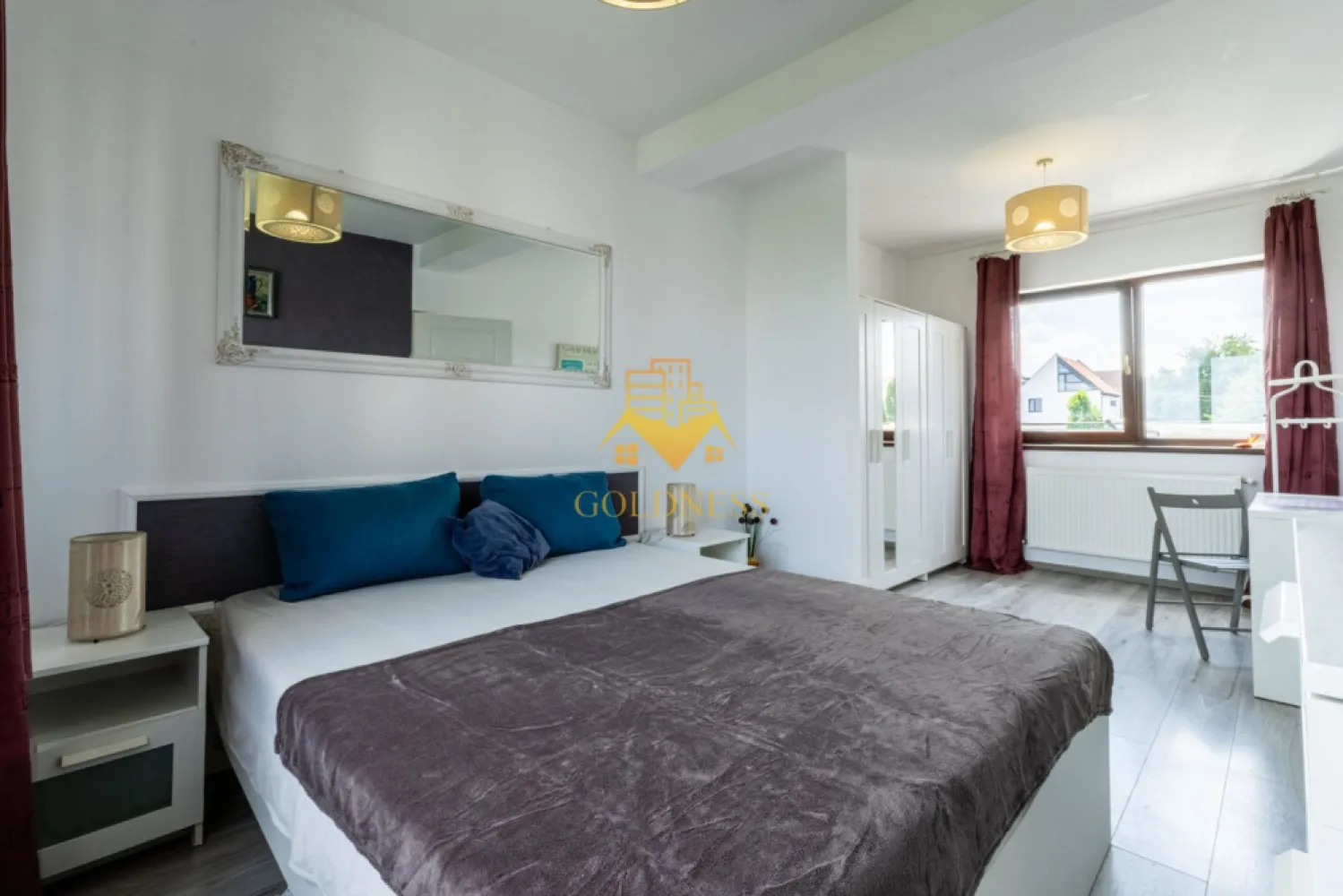 2 camere, parcare, terasa 30mp ,Gheorgheni, zona Fagului, Pet Friendly - GOLDNESS Imobiliare vă propune spre închiriere un apartament cu 3 camere complet mobilat și utilat, la etajul 3 într-un imobil de 3 etaje, în Cartierul Gheorgheni.
Dispune de loc de parcare inclusa in pret!
Se află în apropierea stațiilor de transport în comun, magazine, restaurante, spații verzi, farmacii, etc. 

Apartamentul este compartimentat astfel:
 - dormitor cu pat matrimonial, dressing, noptiere, birou
 - living cu canapea extensibila, spatiu pentru depozitare, TV, loc de luat masa
 - bucatarie complet mobilata, utilata
 - baie cu cabina de dus, calorifer port prosop și dulap pentru depozitare.
- terasa 30 mp

Imobilul este dotat cu toate cele necesare- centrală proprie, mașină de spălat haine, frigider, plită electrică, hotă, etc. 

Dacă sunteți interesați de acest apartament și doriți să îl vizionați, dar și pentru alte oferte nu ezitați să ne contactați telefonic sau prin e-mail. Vă stăm la dispoziție!

Pentru intermediere se percepe un comision de 50% din prețul chiriei!