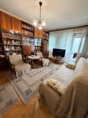 Apartament 2 camere, Decomandat| Potențial de renovare| Orientare Sud