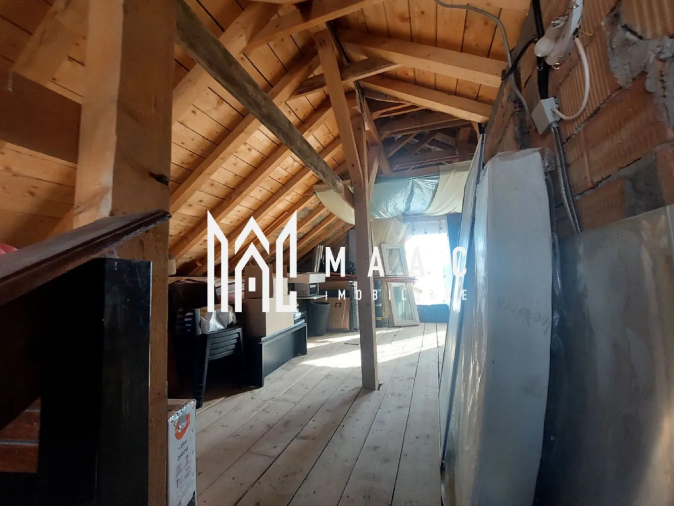 Casă | 4 camere | 240 MPU | Acces auto | Mediaș