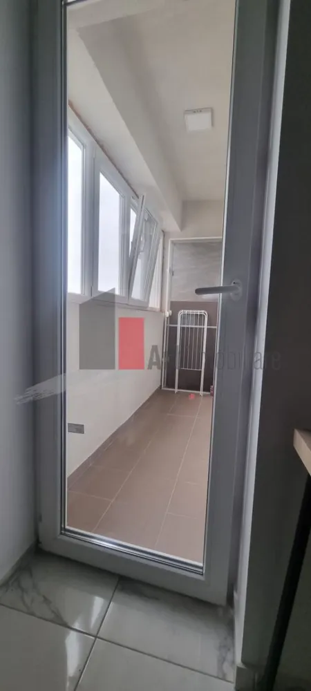 Garsoniera de inchiriat-Aparatorii Patriei-cu centrala