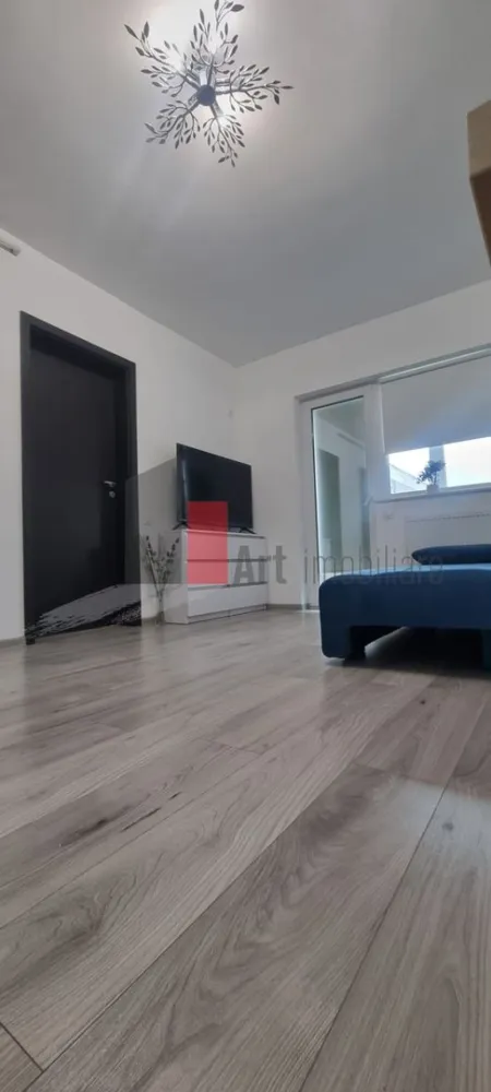 Garsoniera de inchiriat-Aparatorii Patriei-cu centrala