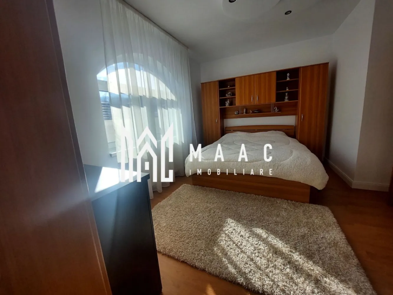 Casă | 4 camere | 240 MPU | Acces auto | Mediaș