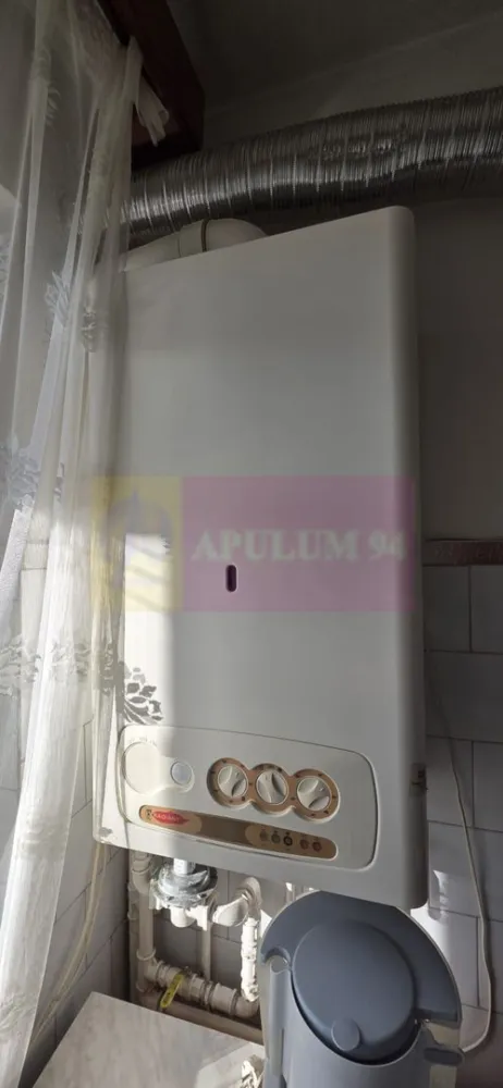 Apartament cu 3 camere de inchiriat in Campina, zona centrala