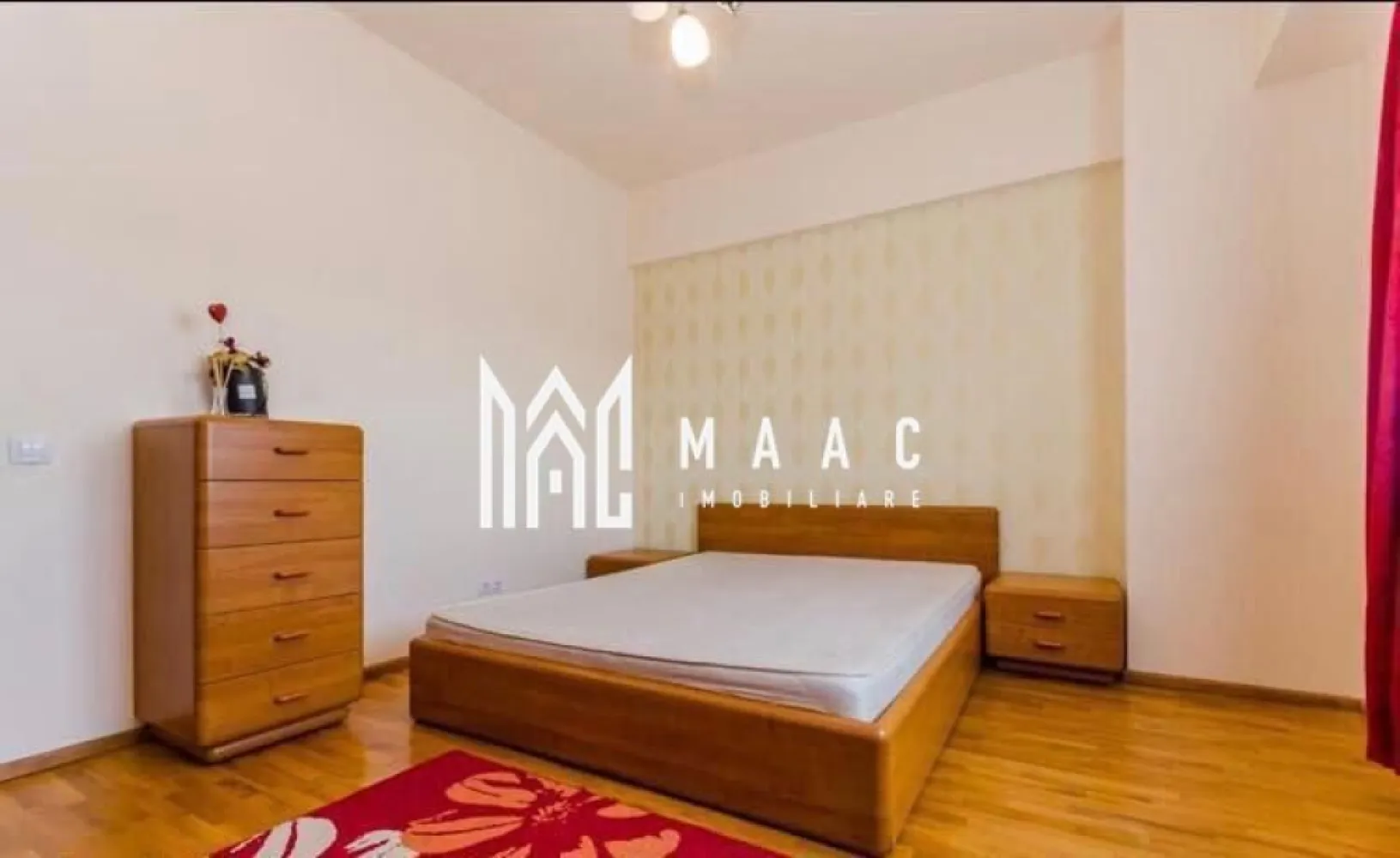 Apartament 2 camere | Etaj 1 | Balcon | 57 MPU | Mihai Viteazul - MAAC Imobiliare vă propune spre vânzare un apartament cu 2 camere, decomandat, situat la etajul 1 al unui imobil modern, prevăzut cu 2 lifturi, în Șelimbăr – Bulevardul Mihai Viteazu, județul Sibiu. Detalii proprietate: Suprafață utilă: 57 mp Balcon: 7 mp Compartimentare: Living Bucătărie separată Dormitor Baie Hol Balcon spațios Dotări și beneficii: Apartamentul se vinde complet mobilat și utilat, conform fotografiilor Finisaje moderne Etaj intermediar, ușor accesibil Imobil cu două lifturi Localizare excelentă: Lângă Lidl, Mega Image, Dedeman În imediata apropiere de Piața Rahovei Aproape de școli, biserică și stații de autobuz Acces rapid către Sibiu Pentru mai multe detalii sau programarea unei vizionări, nu ezitați să ne contactați specificand ID: CP2881589 }}