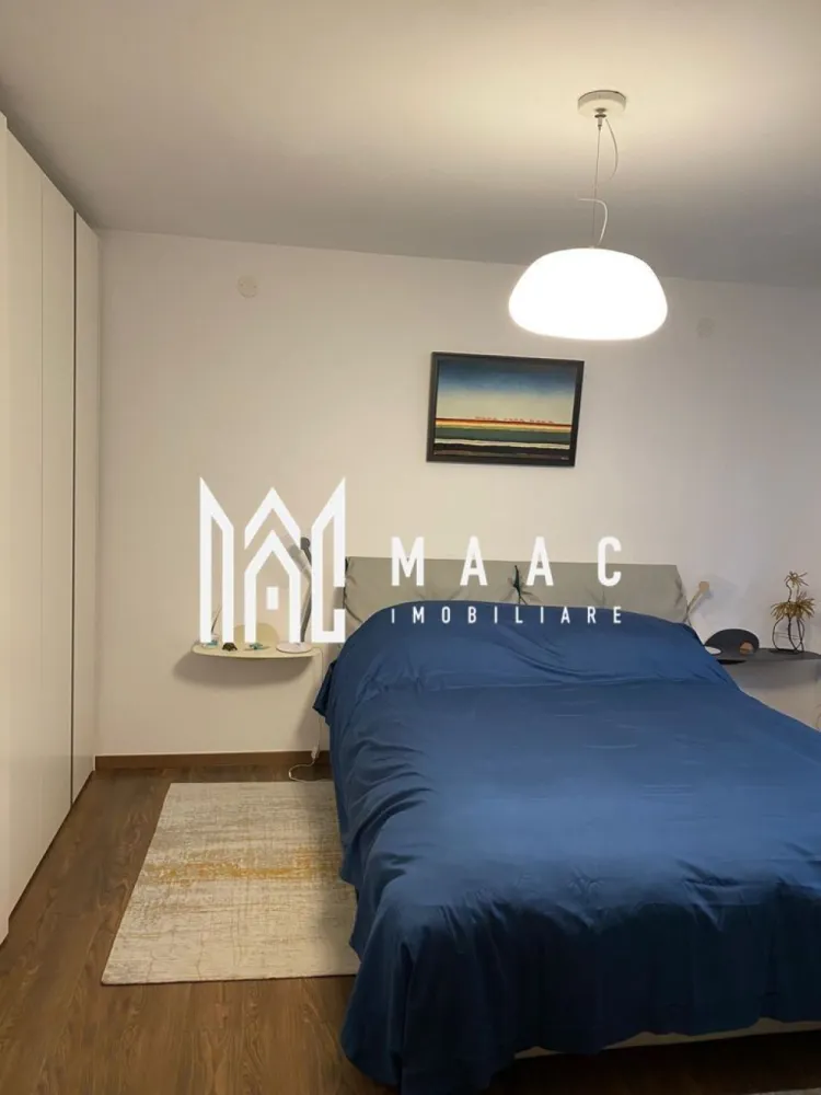 Casă | 80 MPU | Curte | Sub Arini - MAAC Imobiliare vă propune spre închiriere o casă cu 2 camere, situată într-o zonă premium și deosebit de căutată din Sibiu, în imediata apropiere a parcului Sub Arini. 

Poziționarea oferă un echilibru perfect între liniștea naturii și accesibilitatea rapidă către punctele de interes ale orașului.

Proprietatea este dispusă pe un singur nivel, fiind o construcție solidă din caramidă, realizată în anul 1985 și complet pregătită pentru a deveni noua dumneavoastră locuință. 

Casa are un acoperiș oblic din țiglă si beneficiază de o curte individuala împrejmuită, ideala pentru relaxare.

Caracteristicile principale ale proprietății sunt următoarele:

Casă pe un singur nivel (construcție din cărămidă, an 1985)

 2 camere:
dormitor 

bucătărie închisă

baie cu cabină de duș

Suprafață teren: 250 mp (curte individuală împrejmuită)

Sistem de încălzire: Centrala proprie pe gaz

Utilități complete: Apa curentă, electricitate, canalizare, țeavă de gaz, internet, cablu TV, telefon

Tamplărie si finisaje: Tâmplărie termopan

Elemente de siguranță: Obloane și ușă metalică la intrare

Dacă aceasta proprietate corespunde cerințelor dumneavoastră și doriti să locuiți într-una dintre cele mai verzi zone din oraș, nu ezitați să ne contactați pentru a programa o vizionare sau pentru a obține informații suplimentare specificând codul de identificare al proprietății ID: CP3111952.