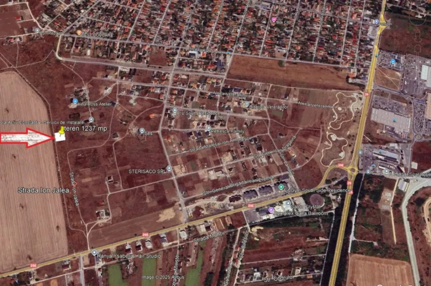 Vânzare teren intravilan 620 mp sau 1.237 mp – Constanța, zona Veterani - 🏡 Vânzare teren intravilan 620 mp sau 1.237 mp – Constanța, zona Veterani | Deschidere la 2 străzi

📍 Str. Ion Jalea | Zonă în plină dezvoltare
📐 620 mp | Front 16 ml | Acces din 2 străzi

🏗️ P+2 | POT 50% | Rezidențial / mixt
✨ Ideal bloc mic, vile sau proiect multifamilial
📊 Formă regulată | Potențial ridicat de dezvoltare

➗ Posibilitate achiziție 1.237 mp cu front 33 m

📄 Acte în regulă | Disponibil imediat

💰 125 €/mp | 0% comision
📞 0740 664 364

#TerenConstanta #ZonaVeterani #TerenIntravilan #InvestitieImobiliara #DezvoltareImobiliara #0Comision