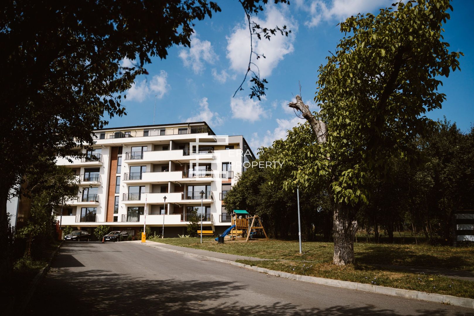 Apartament cu 2 camere, rulouri electrice, încălzire pardoseală, Sibiu