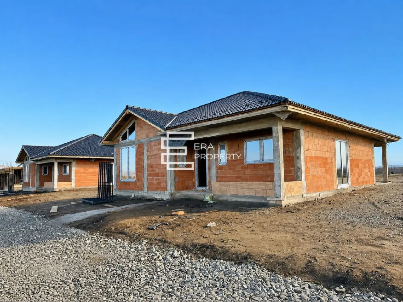 Casă individuală 120 mp utili | Teren 600 mp | Pompă de căldură | Șura Mică