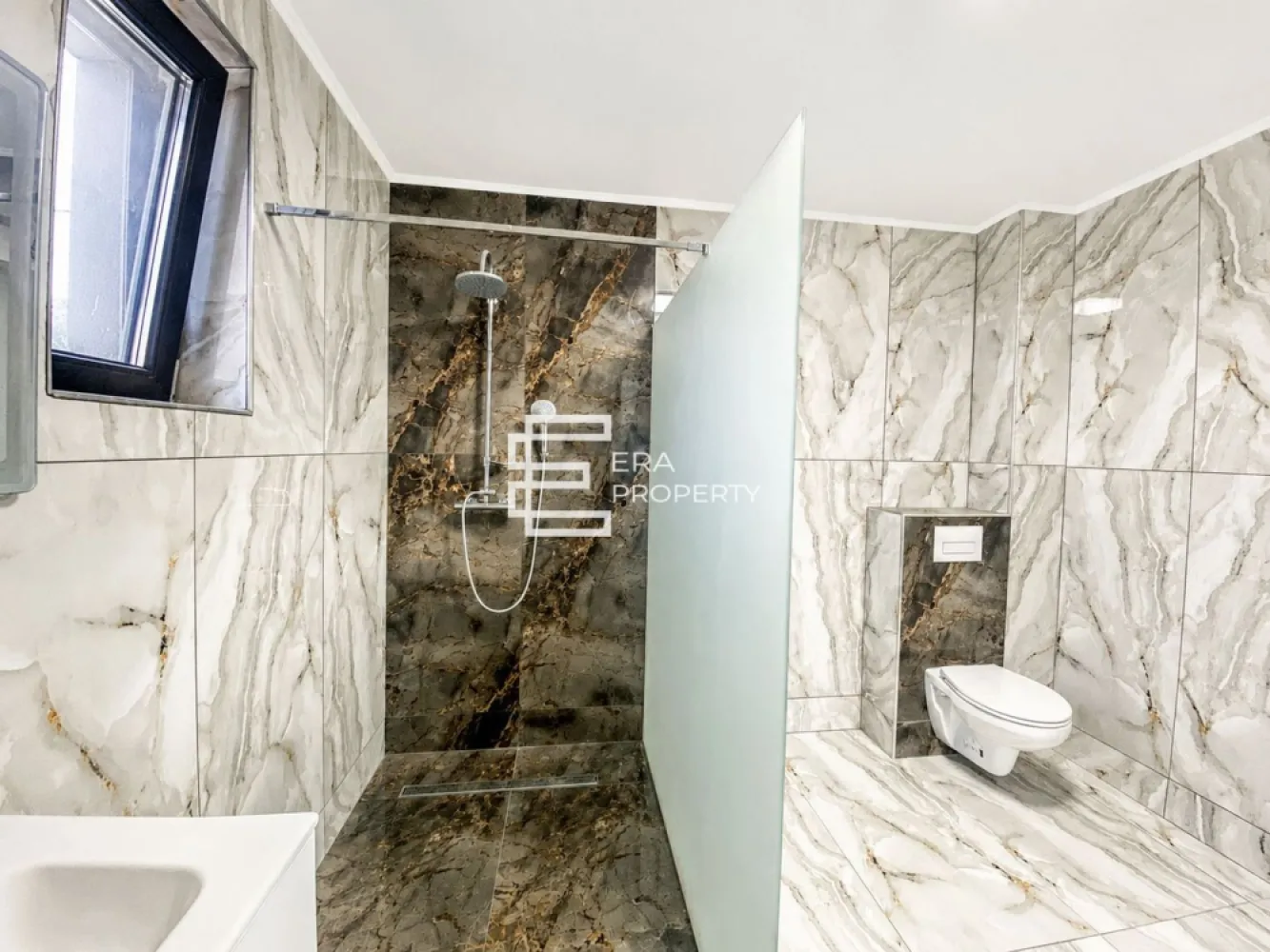 Casa individuala 5 camere- 160 mp- teren 300mp-pivnita Sibiu