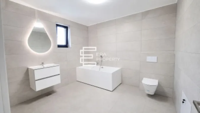 Casa individuala 5 camere- 160 mp- teren 300mp-pivnita Sibiu