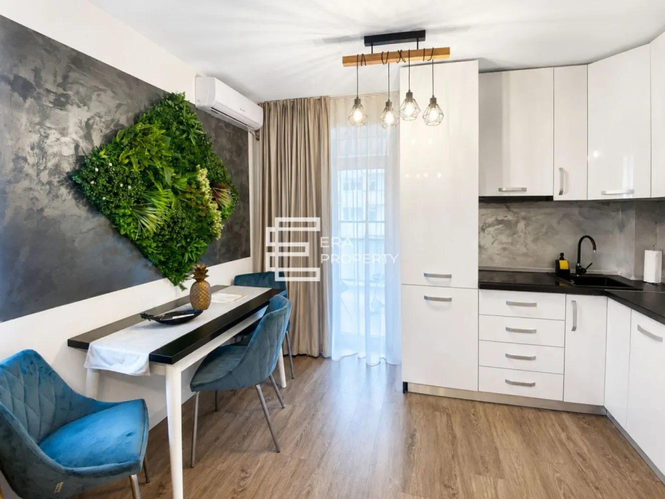 Apartament modern cu 2 unități tip studio, 2 băi și 2 terase
