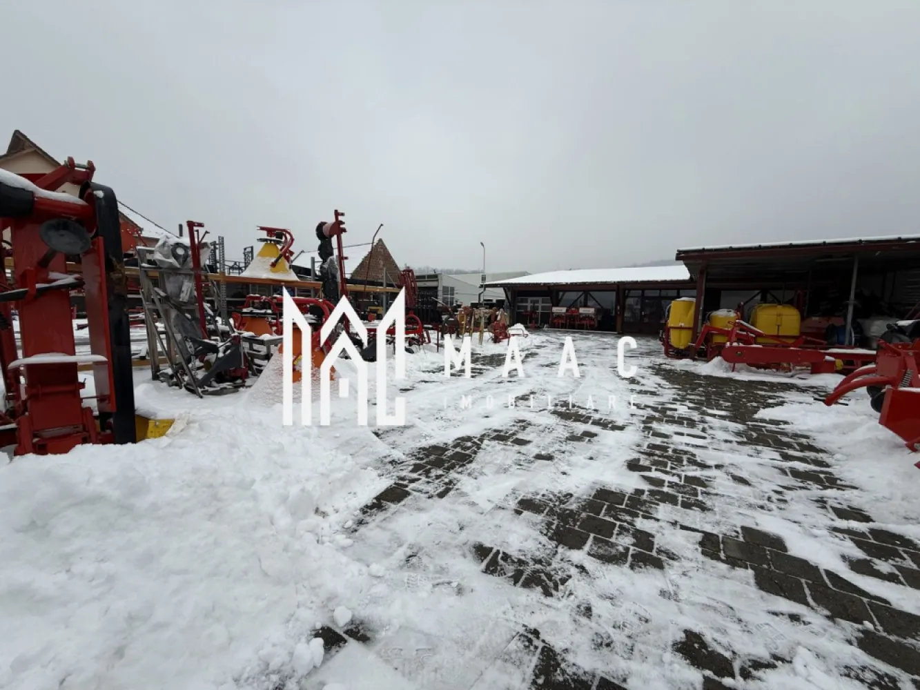 Spatiu comercial | La strada | 200 MP | Teren 300MP | Vestem