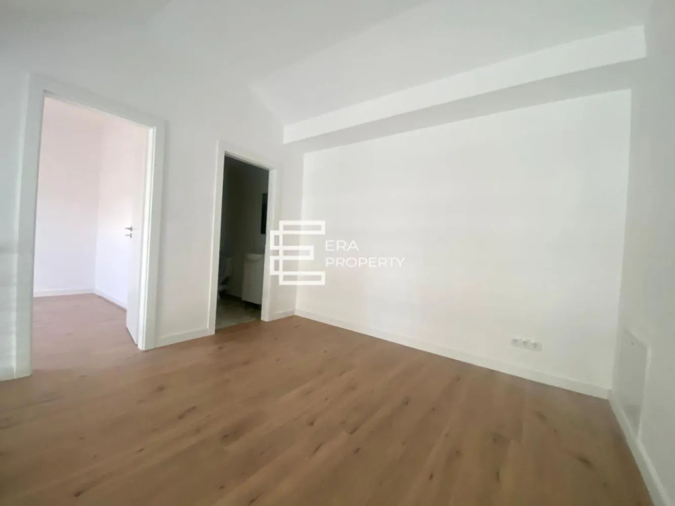 Apartament tip penthouse partial mobilat , Intabulat,zona Cristian