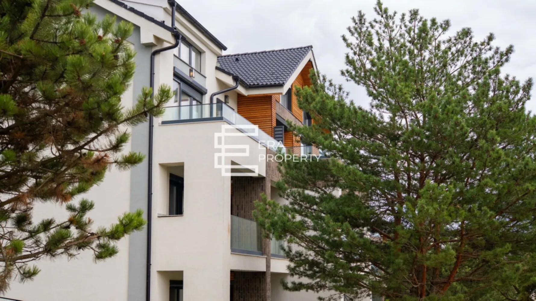 Apartament tip penthouse partial mobilat , Intabulat,zona Cristian