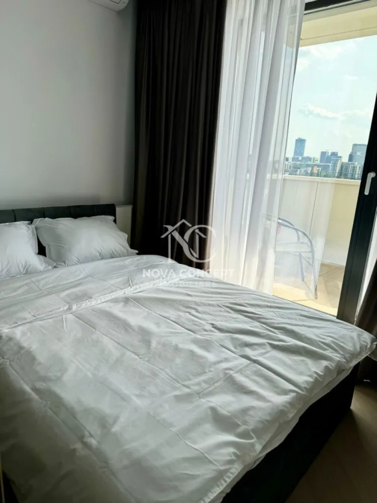 Studio Premium în Cortina North | Mutare Imediată | Sector 1 - Ofer spre închiriere studio în complexul Cortina North, Sector 1

Apartamentul este pregătit pentru mutare imediată. 
Dispune de: veselă, pahare, tacâmuri, aspirator, mop, fier și masă de călcat, uscător de rufe etc.

Prețul variază în funcție de modalitatea de plată aleasă:
• 600 Euro/lună (pentru plata integrală pe 1 an)
• 625 Euro/lună (pentru plata la fiecare 6 luni)
• 650 Euro/lună (pentru plata la fiecare 3 luni)

Condiții:
• Contract minim 1 an.
• Garanție: contravaloarea unei luni de chirie.
• Nu se acceptă animale de companie.
Telefon: 0766591268